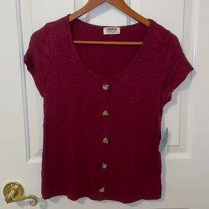 Medium, Smoke&Mirrors, burgundy, short-sleeve top with decorative front buttons